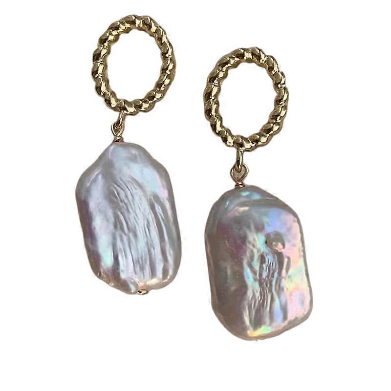 Elegant White Gradient Pearl Earrings