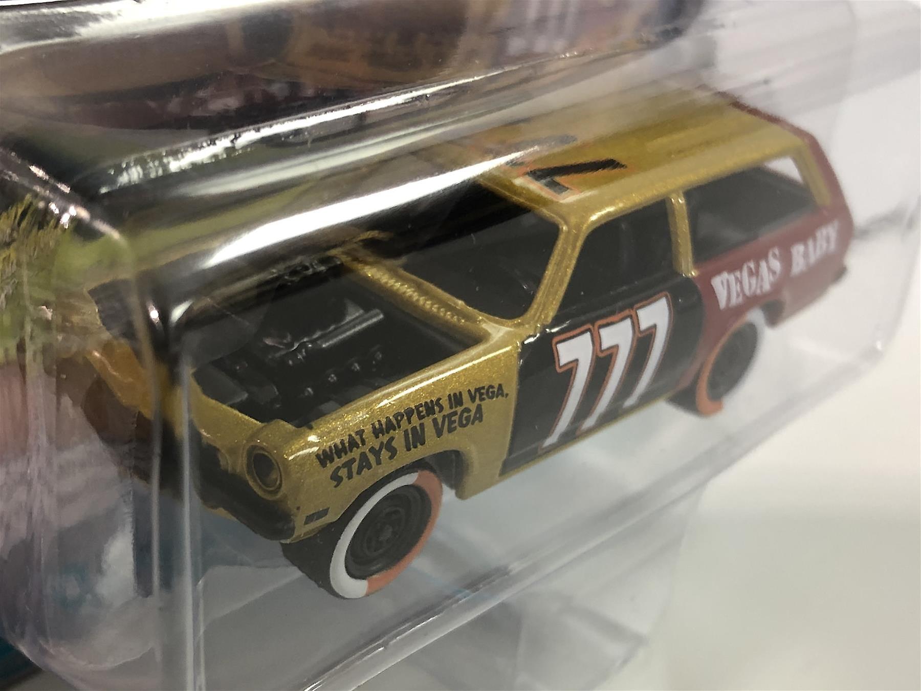 1972 Chevy Vega Wagon Gold Strike Metallic 2189 Cranberry Red 1:64