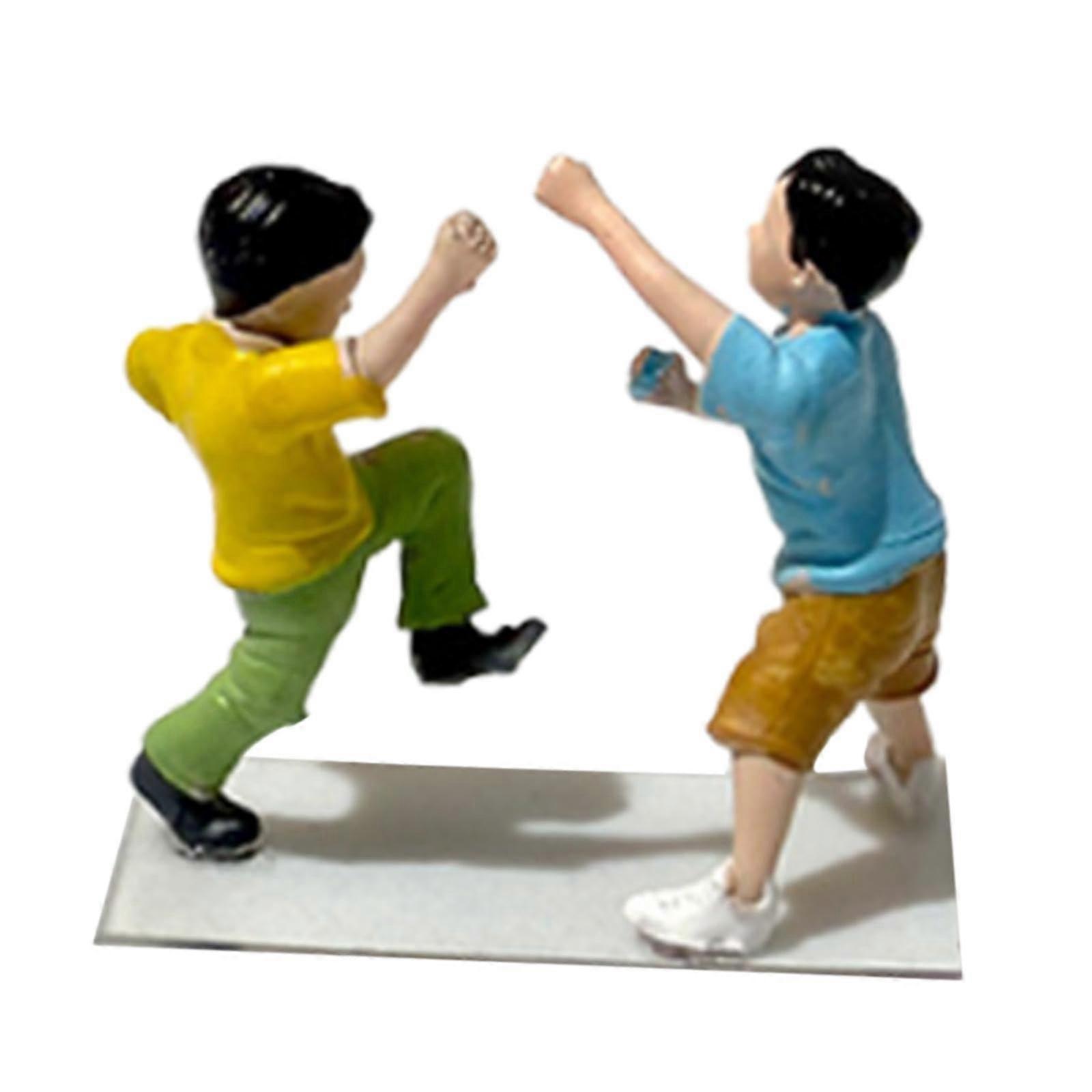 1/64 Scale Hand Painted Miniature Figures for Model Train Layouts, Two Boys Playing