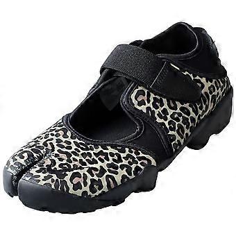 Nike Air Rift Womens Walking Sandals in Black Hemp