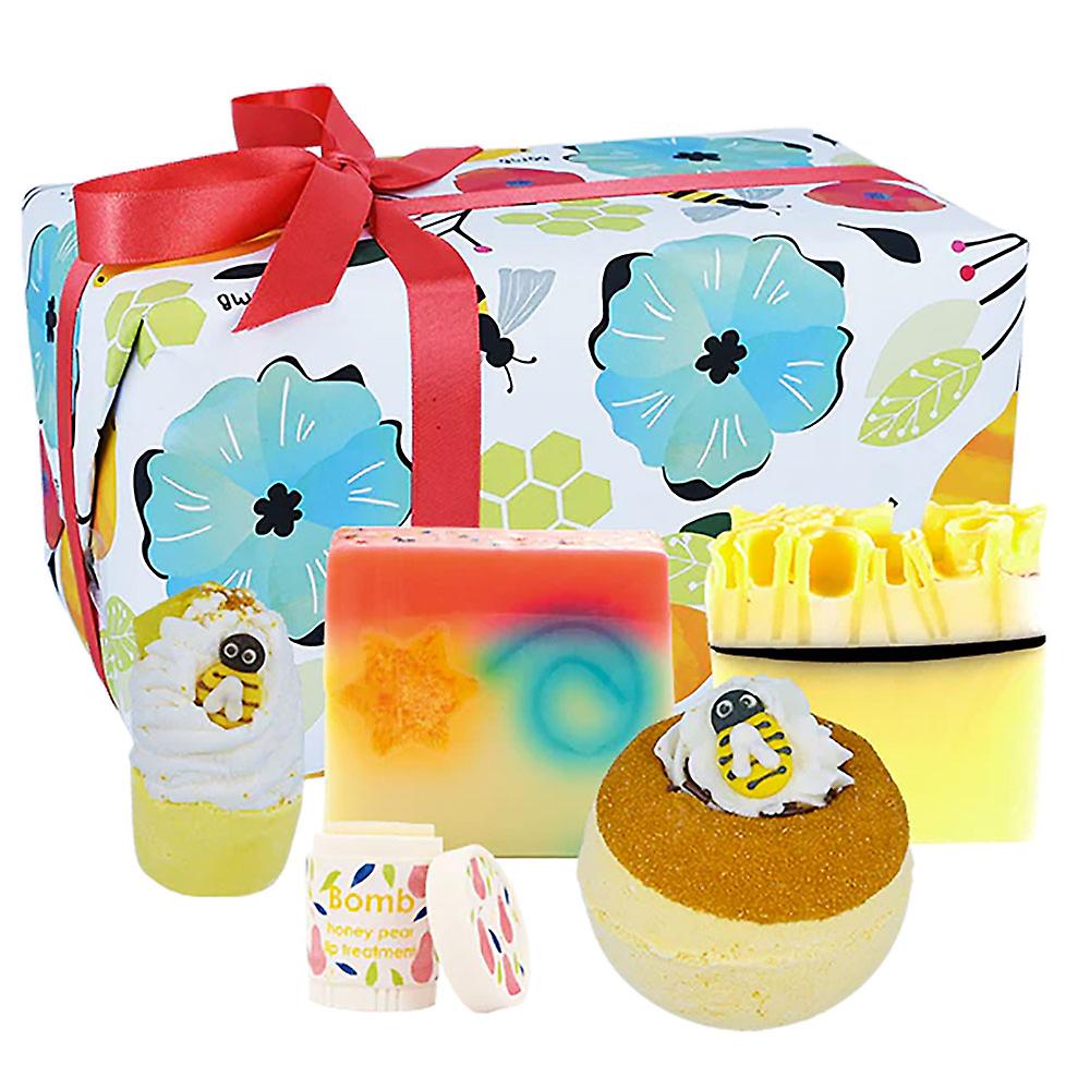 and High Quality Bomb Cosmetics Bee-autiful Gift Box w/ Essential Oils
