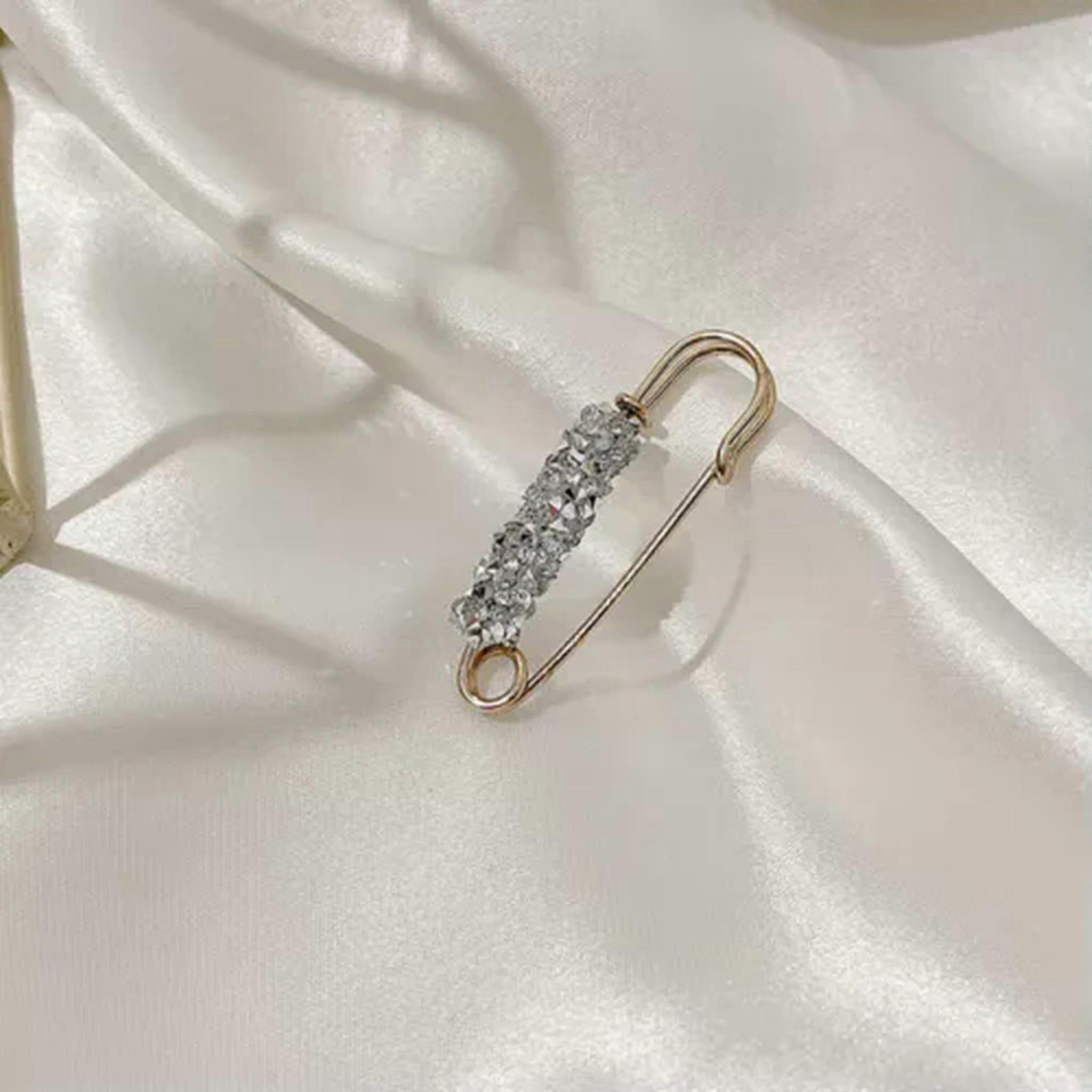 Crystal Waist Brooch Pin for Skirts, Non-Glare Buckle, Elegant Design, Versatile Fastening