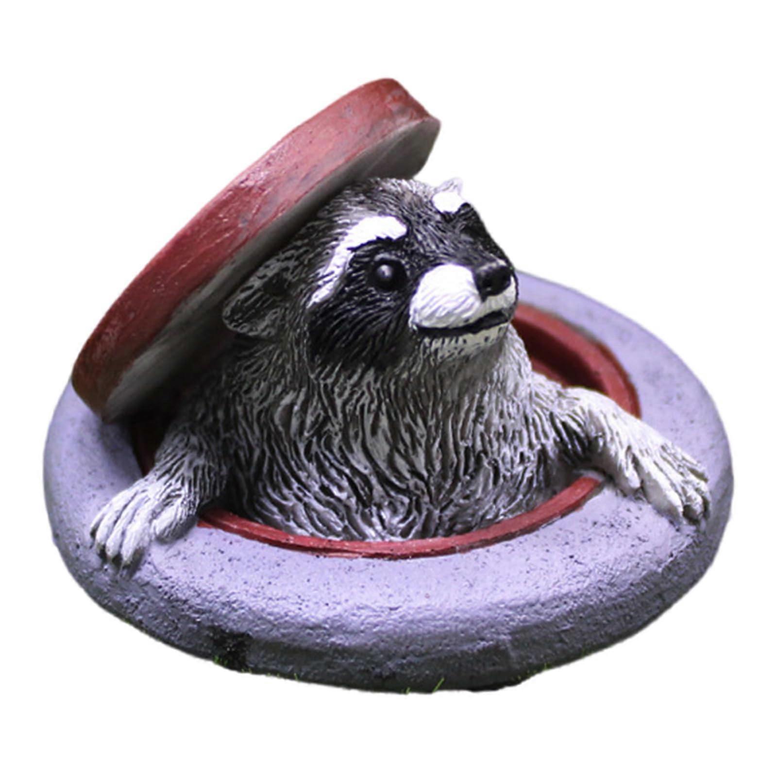 Skurrile Manhole Covers Raccoons Figure Miniature Animal Figure Made of Resin For Bookshelf Mantelpiece Or Terrace Display