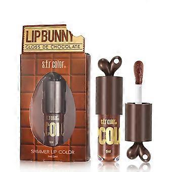 Hydraterende lipgloss met chocoladesmaak, glinsterende kleur en langdurige hydratatie voor een gladde, volle look.