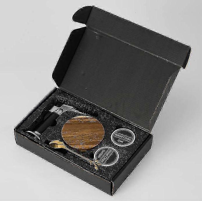 كوكتيل مدخن كيت ، ويسكي قديم الطراز يشرب مدخن كيت ، شرب مدخن مصفاة كيت مع ويسكي البلوط ، رقائق خشب الكرز