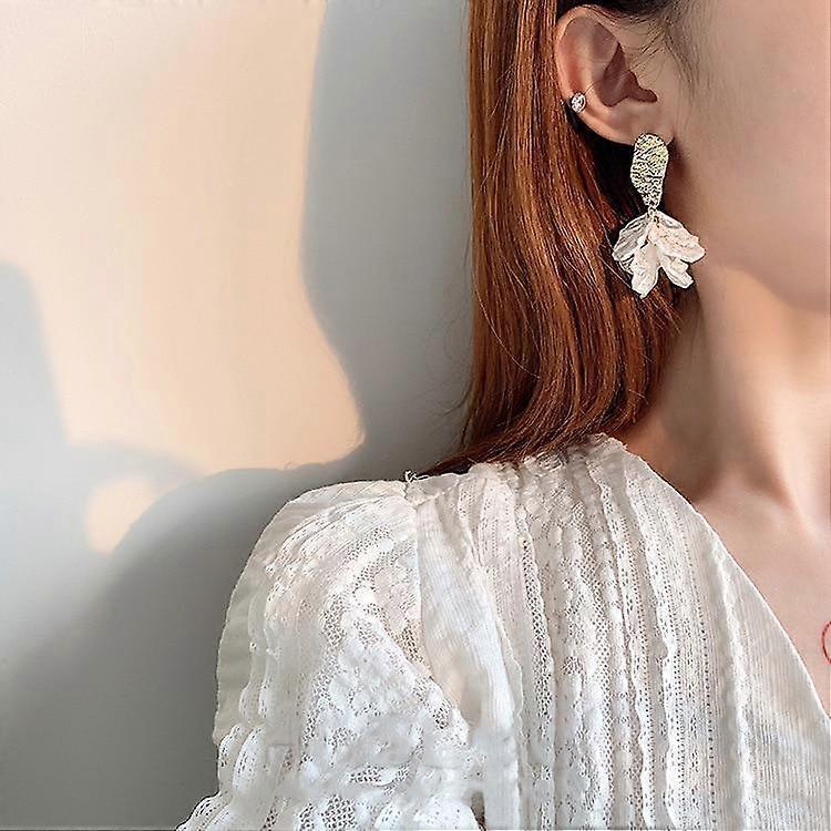 Women's White Shell Flower Petal Drop Earrings