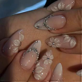 24 stuks witte French Tip plaknagels, medium amandelvormige nepnagels met zilveren strass-steentjes en nude roze volledige dekking, French Designs 3D-bloemen.