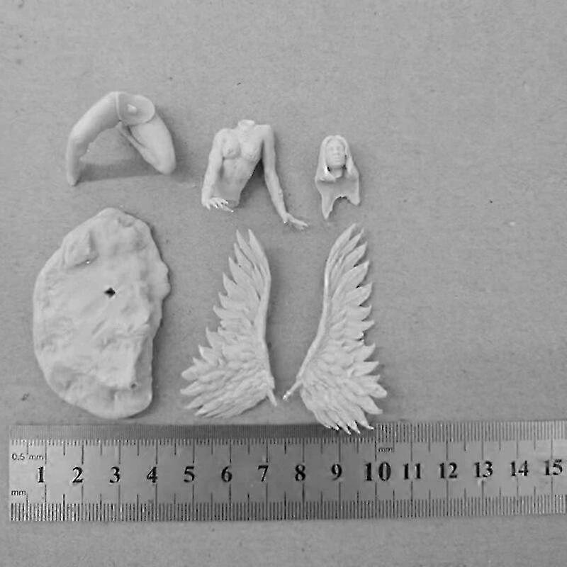 Angel Comes Resin Figure 1/24 Model Kit Unpainted and Unassembled Toy