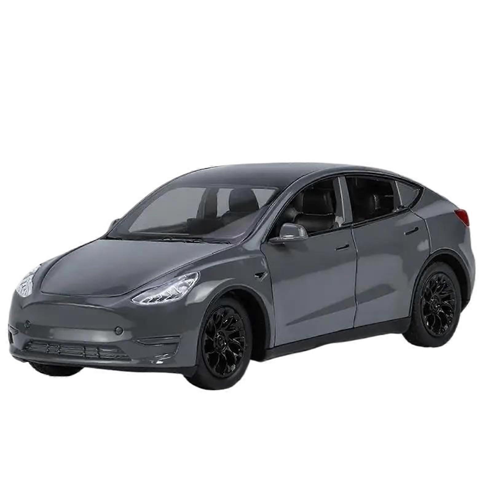 Die-Cast 1:32 Scale Model S650 Saloon Car Collectible Made of Die-Cast Alloy in Silver Finish