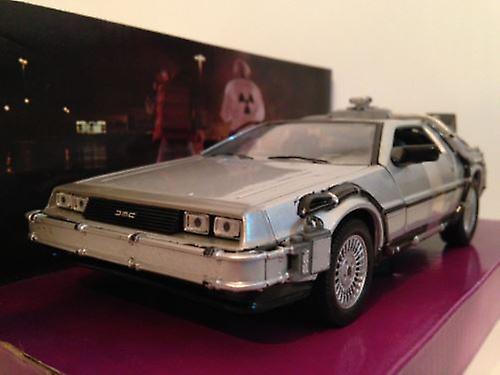 Back to the Future 1 Delorean 1:24 Scale Welly 22443W