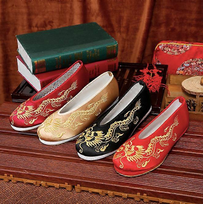 Old Beijing cloth embroidered shoes