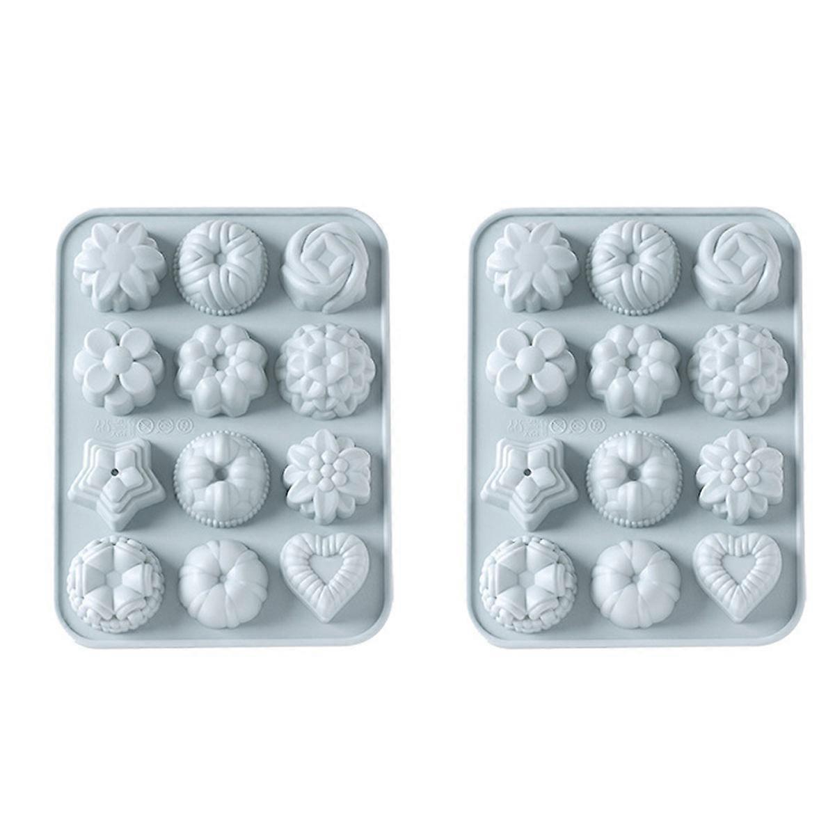2 biscuit chocolate molds, flower molds with different shapes, and ice cube molds.