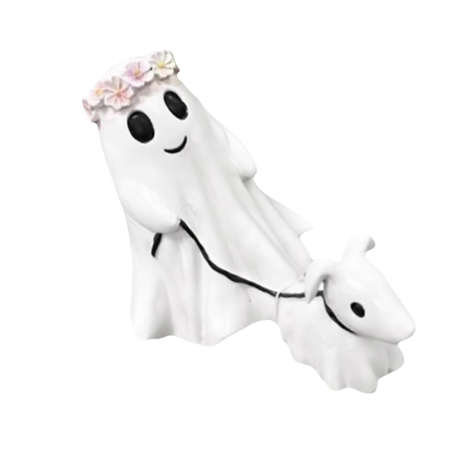 Haunting Halloween Ghostly Walking Dog Figure Model Ghostly Figurine Statue for Themed Party Window Shelf Display Decors 25CM