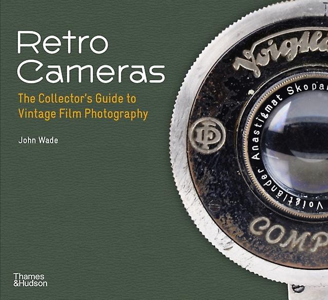 Retro Cameras by John Wade Paperback