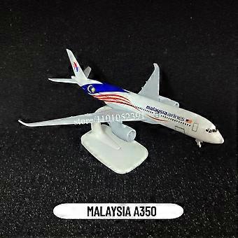 Scale 1:250 Metal Aircraft Replica, Qatar A380 Airplane Aviation Model Office Home Decoration Miniature Art Kid Fidget Boy Toy