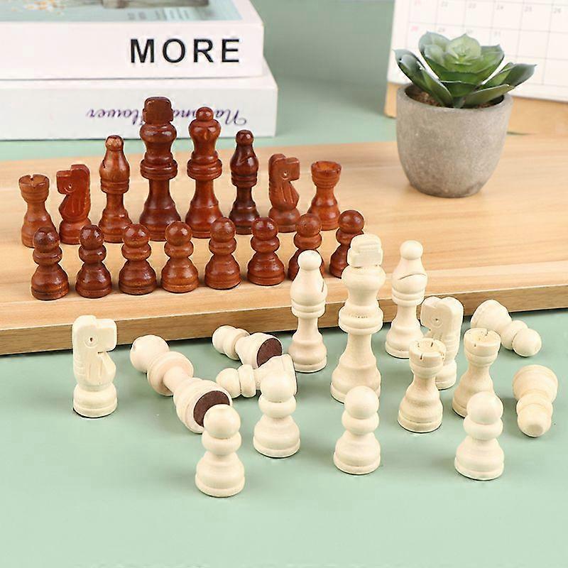 32Pcs/Set Wooden International Chess Pieces with No Board Portable Chess Pieces Replacement Tournament Chess Pieces Set