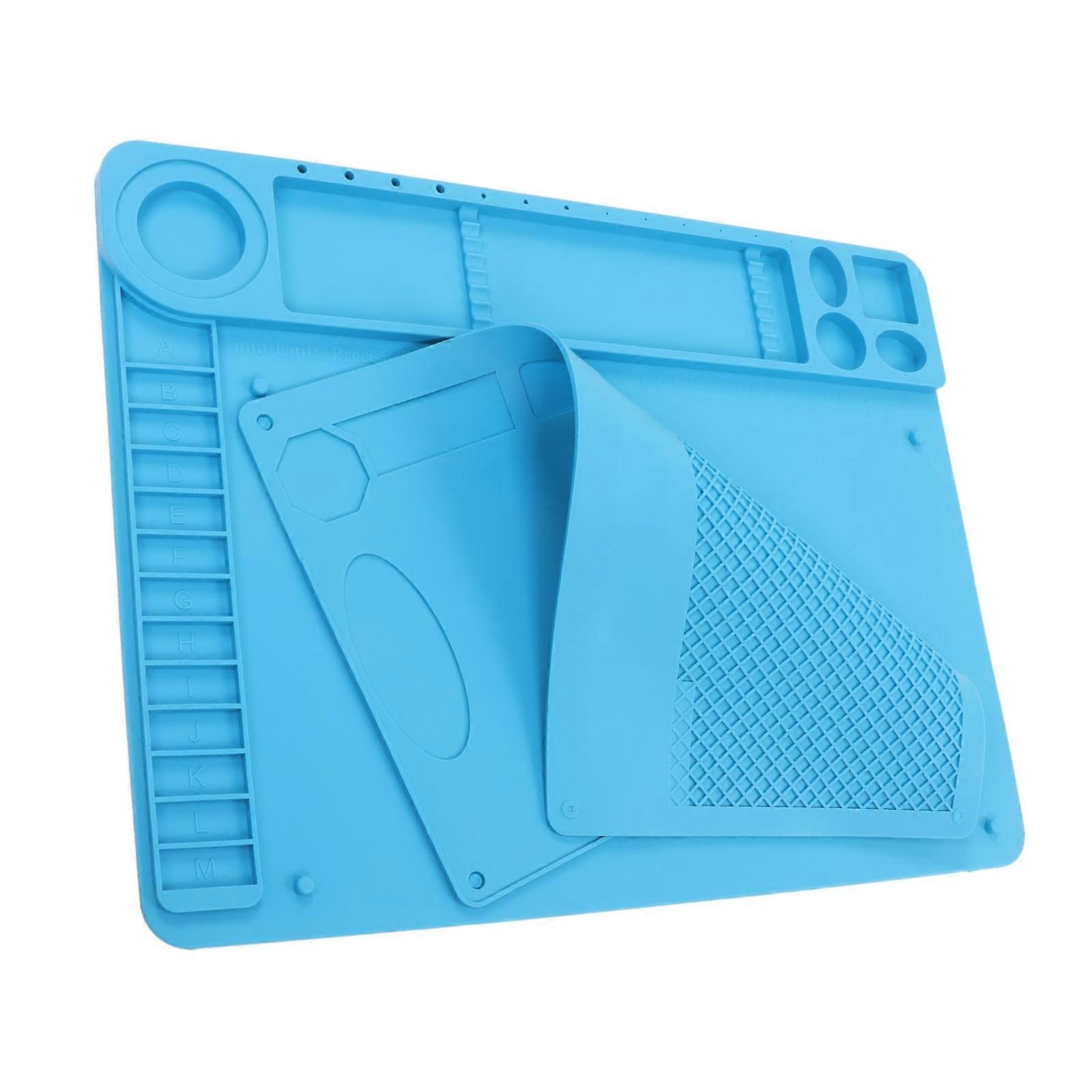 2-Piece Silicone Soldering Mat Set with Scale for Electronics Repair