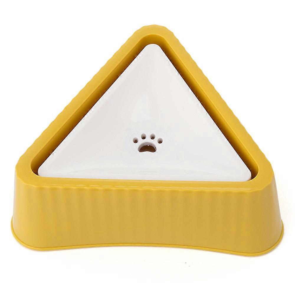 Triangular pet water bowl, floating and splash-proof, for cats with non-wet mouth.
