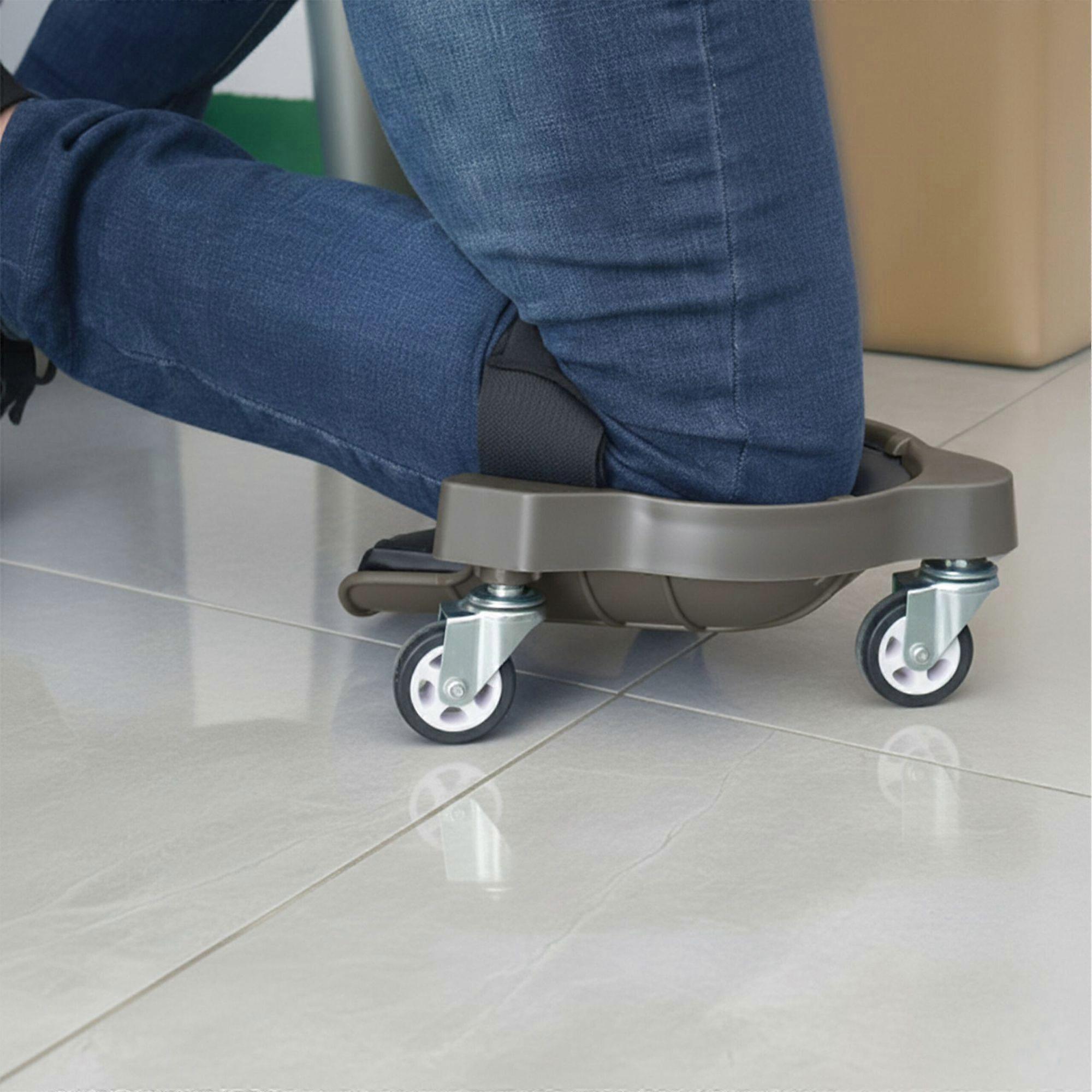 Knee pads with wheels for floor work