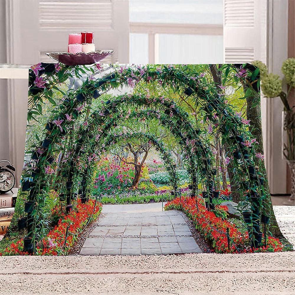 Couverture de flanelle Fleurs d’impression Couverture de couche de lit douce et confortable, housse de canapé - facile à entretenir 135 * 200 cm