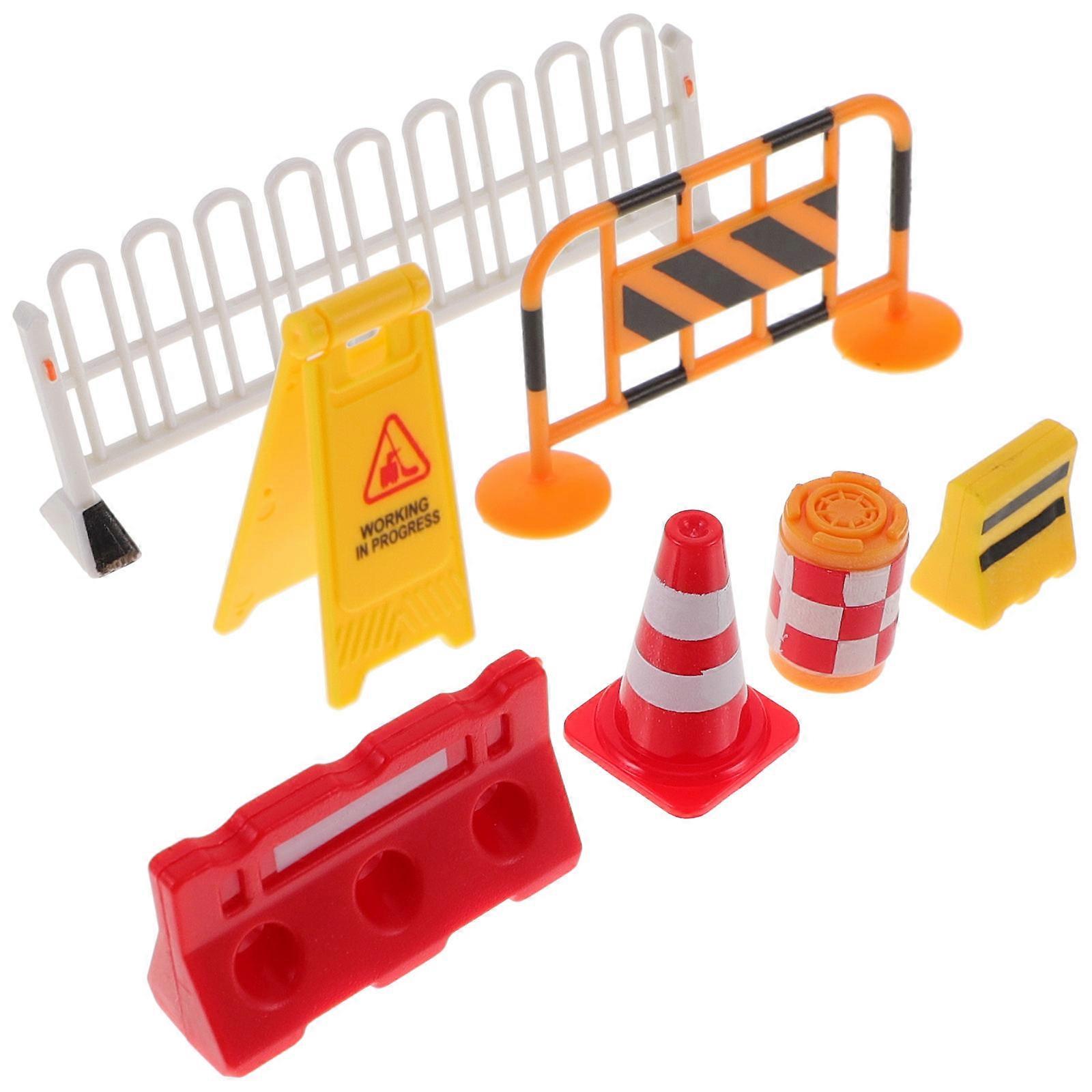 Mini Traffic Signs Toy Set for Kids Road Sign Cognition Learning Toy in Assorted Colors Safe Plastic Material
