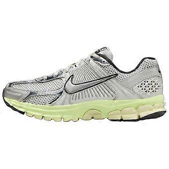 Nike Zoom Vomero 5 kulutuskestävät matalavartiset pitkän matkan juoksukengät sprinttikuviolla, naisten harmaa/hopea IM3376-007