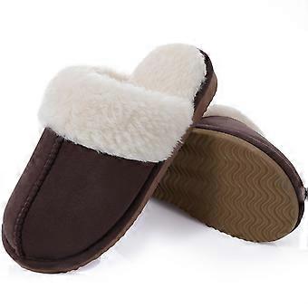 Modische Herren-Plüschpantoffeln für den Winter: Flauschig, weich und warm.