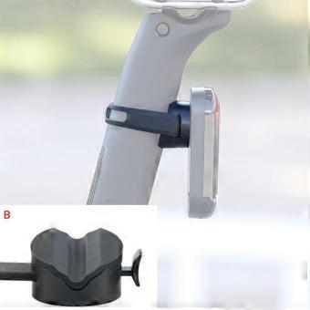 Beugel voor computer, licht of camera op het stuur van een mountainbike. Geschikt voor het bevestigen van een computer, een lamp of een camera aan het voorste deel van het stuur tijdens het fietsen.