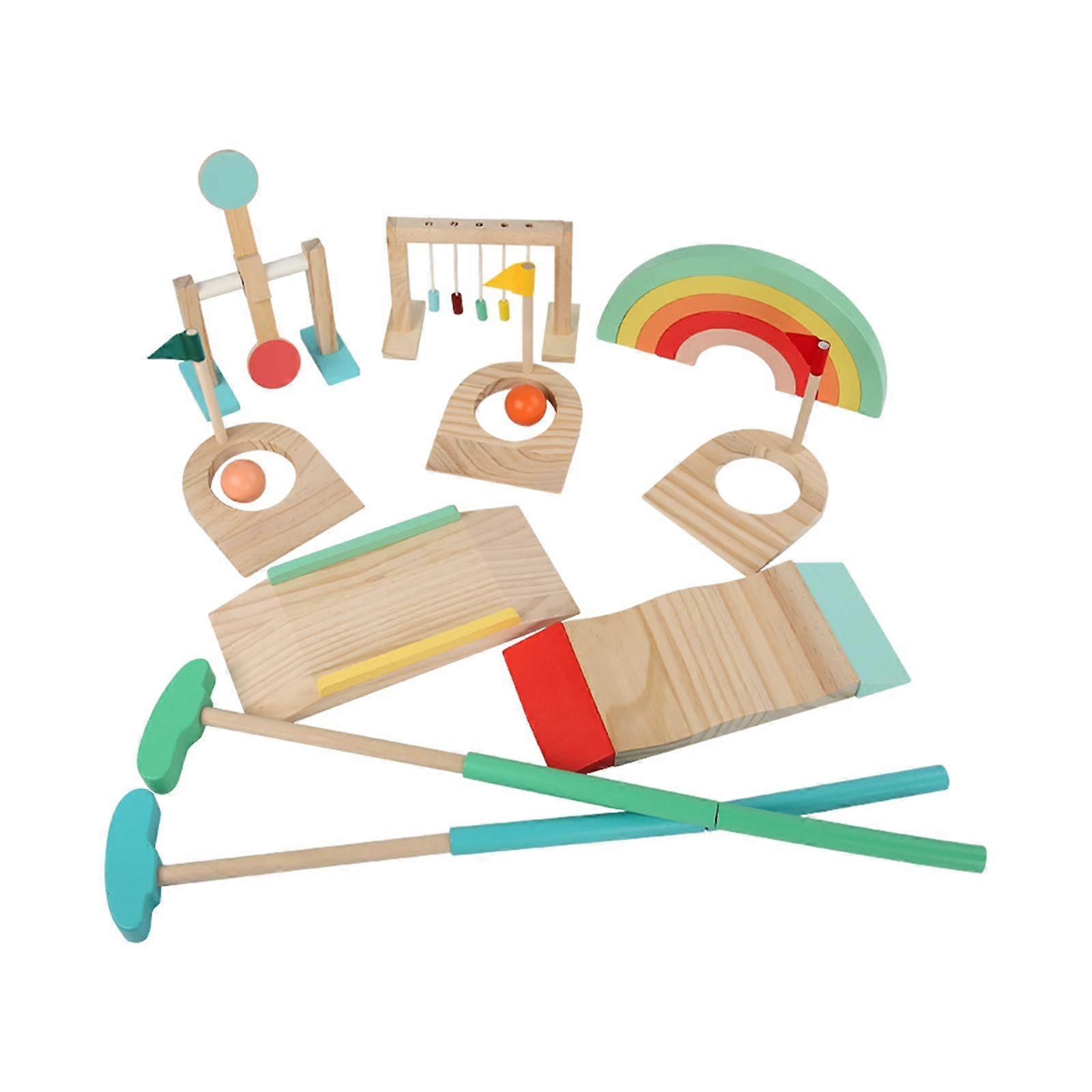 ミニゴルフセット木製シミュレーションゴルフキット公園の芝生の男の子と女の子