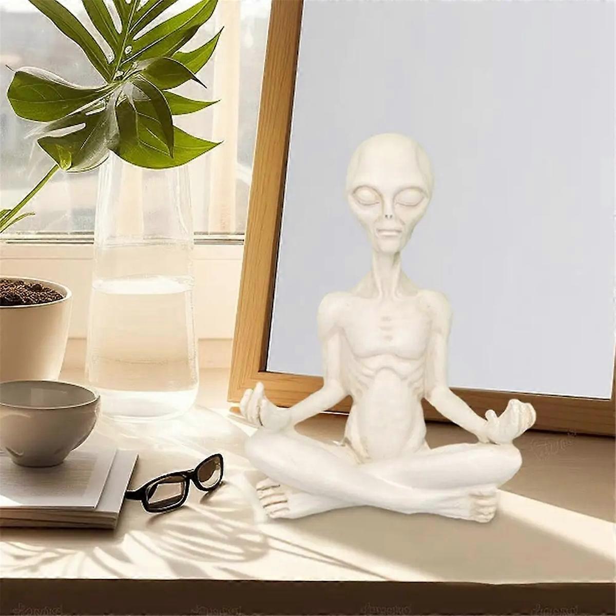Outdoor Space AlienOrnaments Garden Resin Statue Figurine Home A