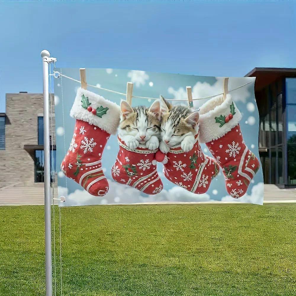 דגל מרובע מודפס דו-ממדי עם חתול מקסים בעיצוב כובע סנטה קלאוס, פוליאסטר עמיד, ללא צורך בחשמל