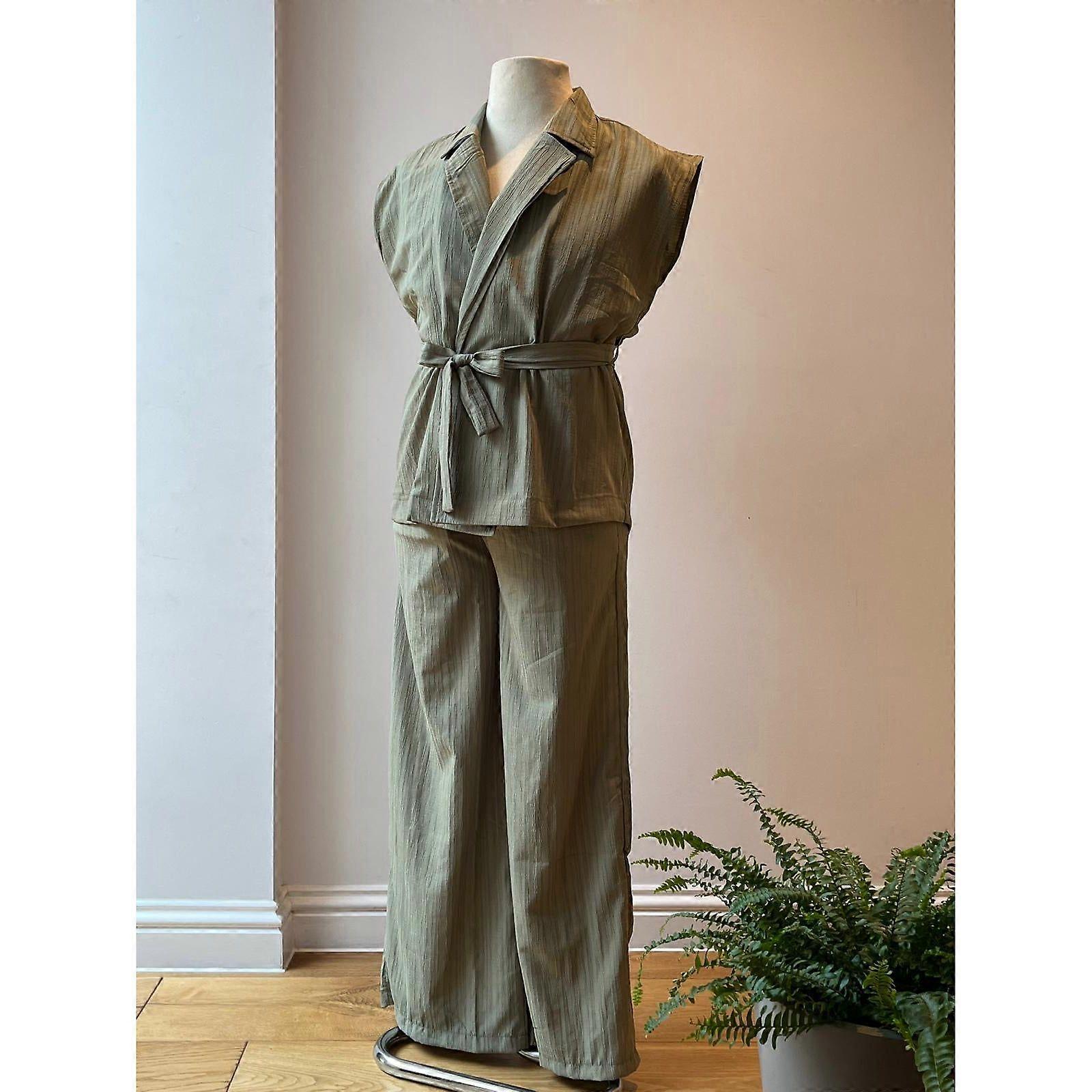 Womens 2 Pc Belted Set