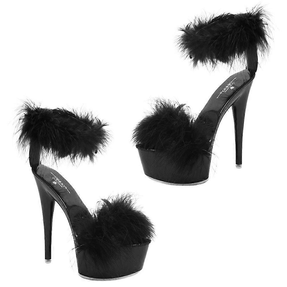 Sandals with Short Heels for a Stand-out Appearance