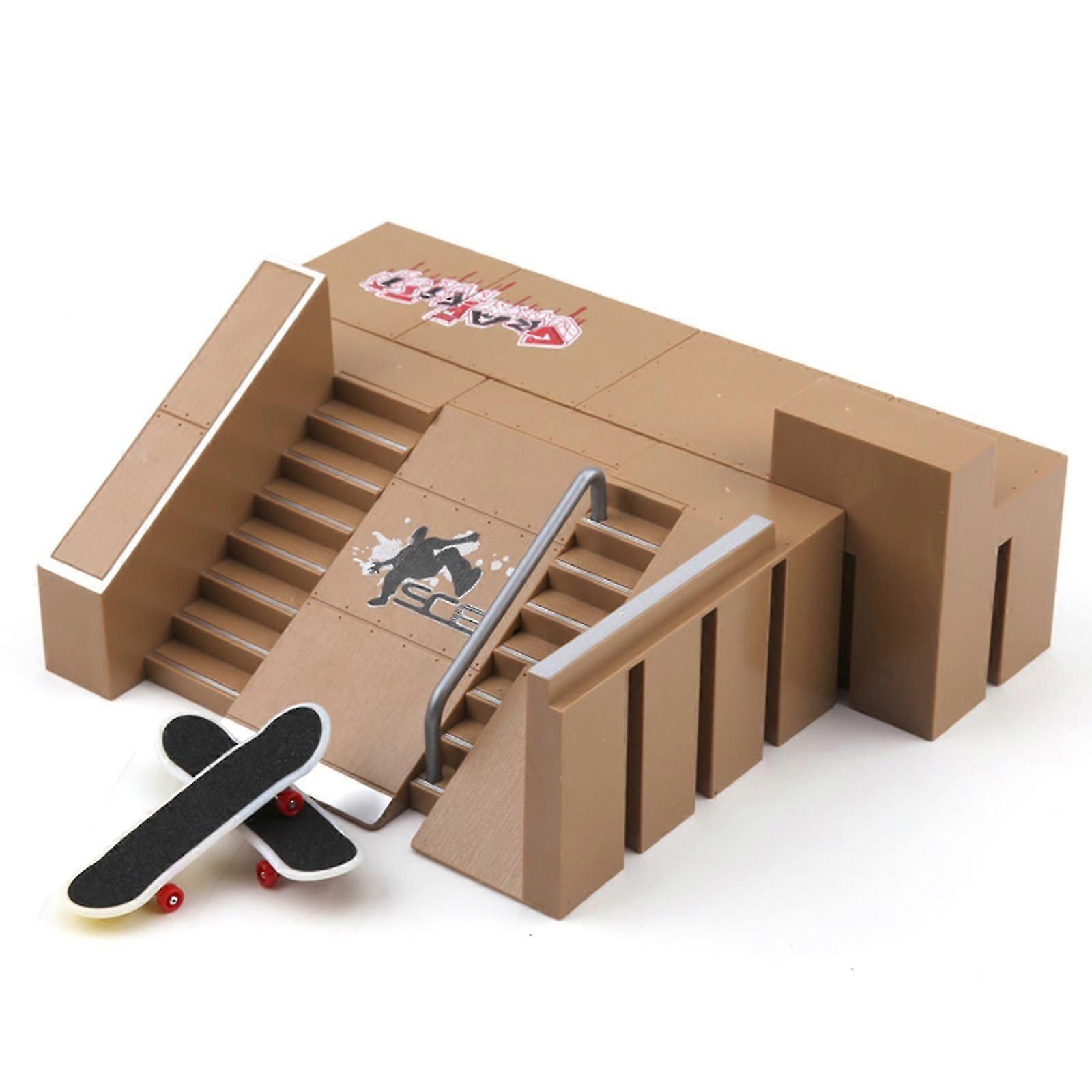 2/3フィンガースケートボード付きフィンガーボードスケートパーク、パーツ付きビルド可能なフィンガーボードランプ