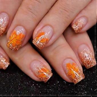 24 Pcs Autumn Maple Leaf Press On Nails