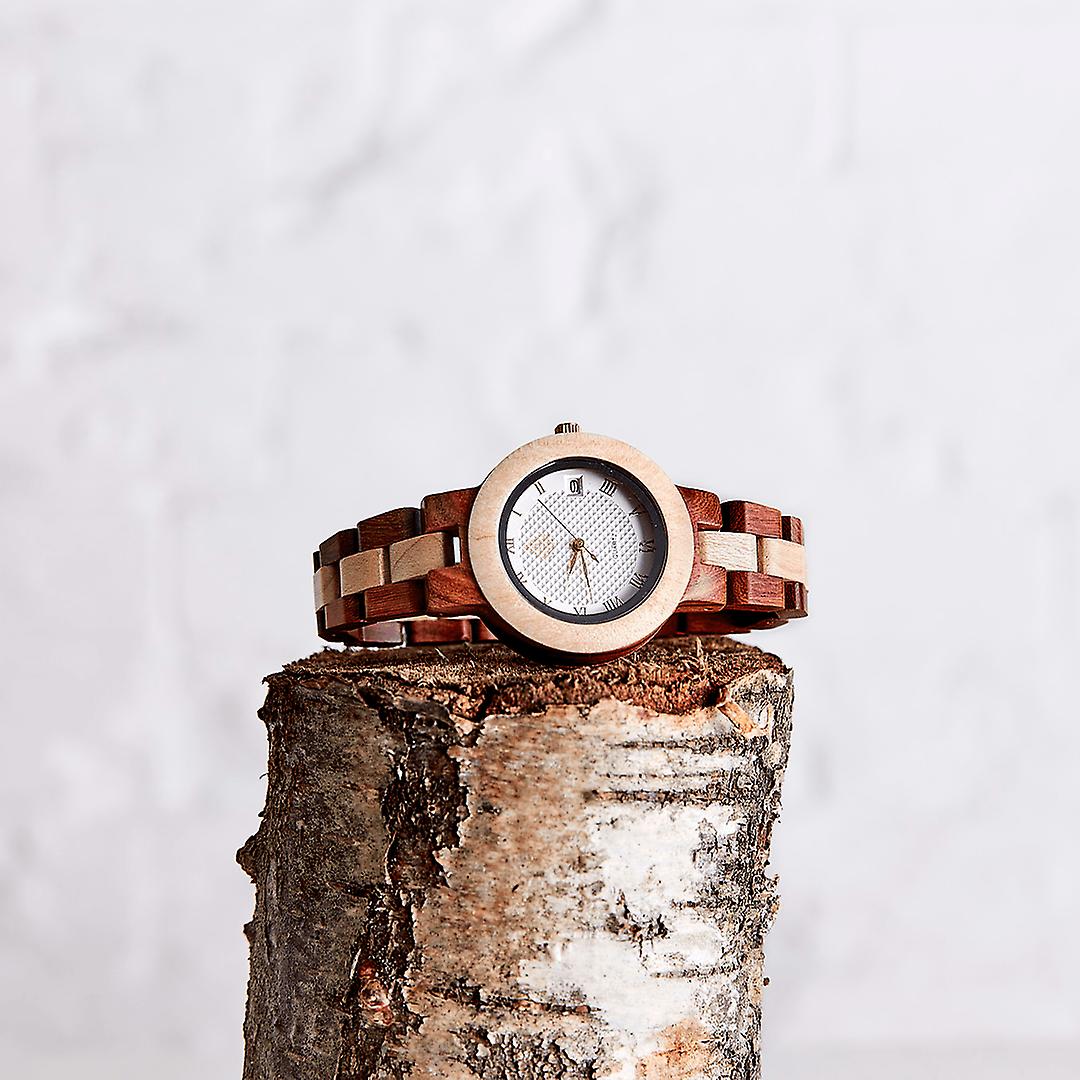 Hazel - käsintehty kierrätetty puurannekello naisille