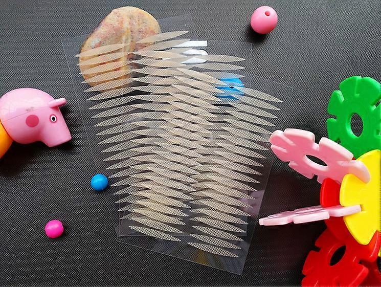 800PCS (400 Pairs) Single-Sided Lace Mesh Breathable No Trace Waterproof Invisible Double Eyelid Tape Stickers Natural Long-Lasting Sticky Self-Adhesi