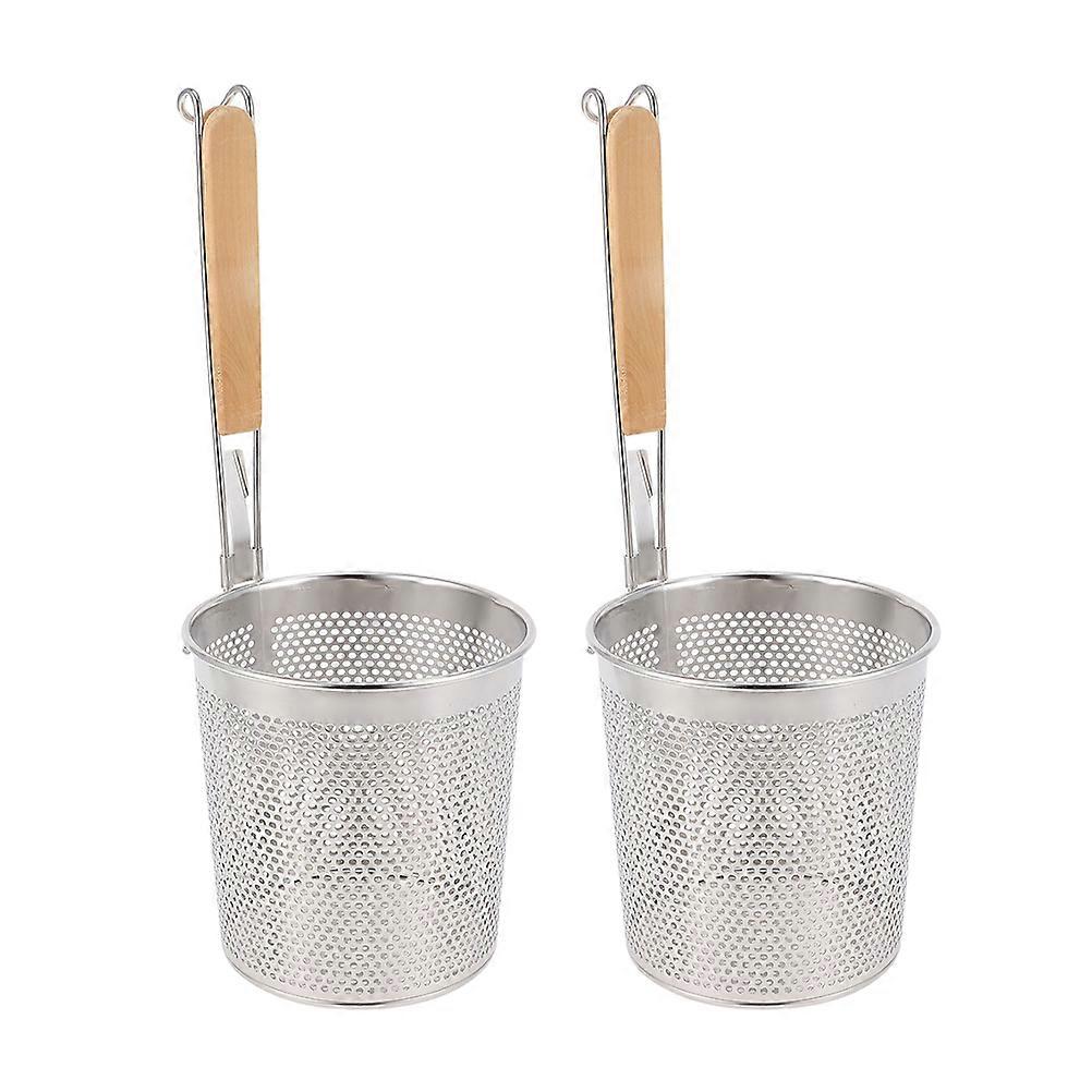 Efficient Pasta Strainer with Stainless Steel Build, Ideal for Kitchen Use