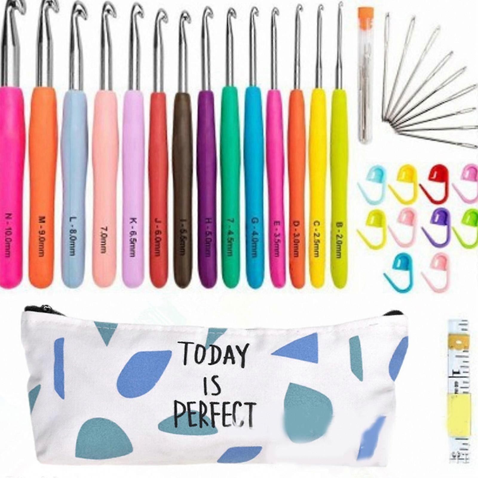 Practical Full Size Ergonomic Soft Grip Handles Crochet Kit Best Gift for Crocheter Rubber Soft-Touch Handle