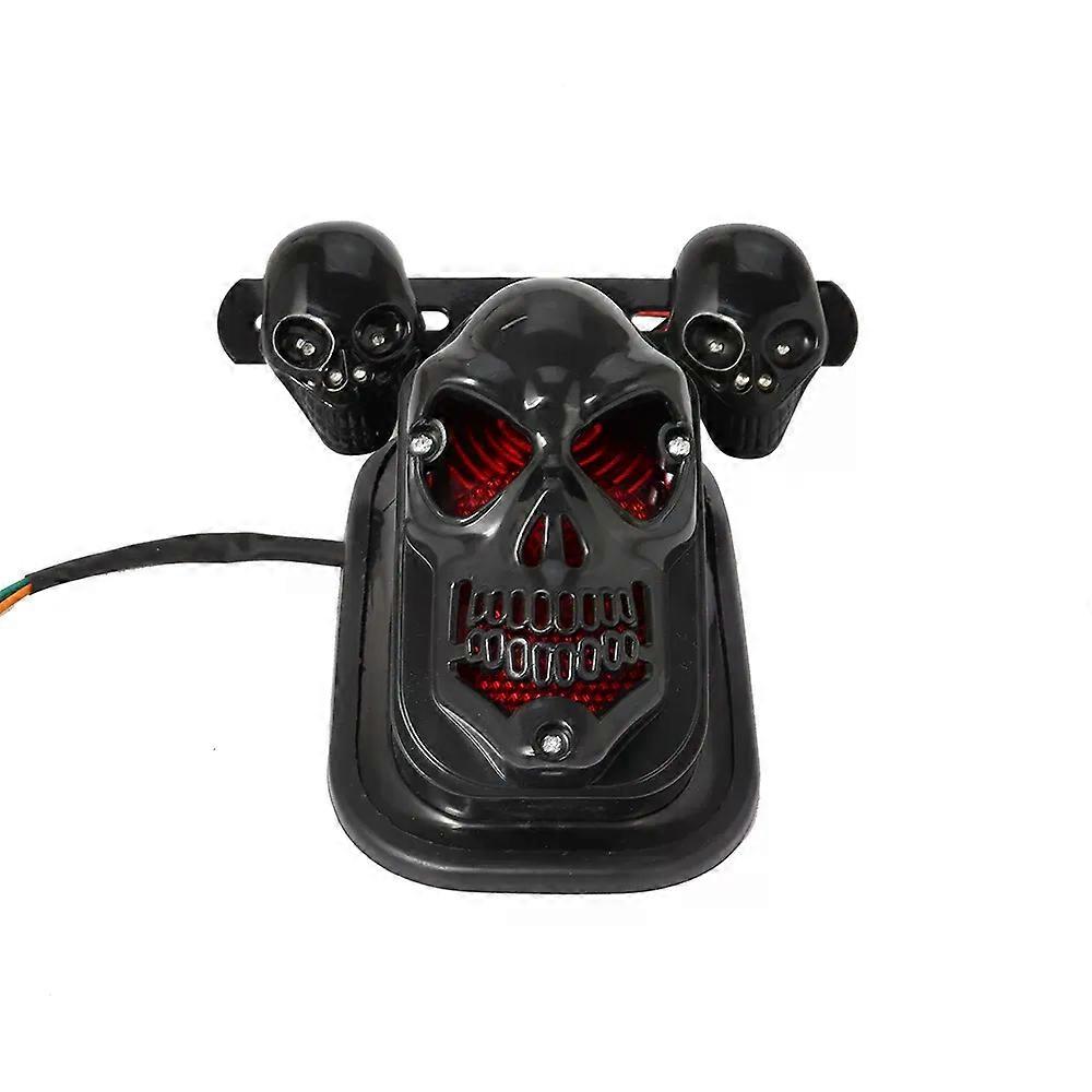 con Universal Skull Rear Brake Tail Light Signal Motorcycle Parts Stop Lamp Taillight Cafe Racer Old School Bobber Chopper