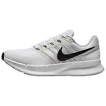 Tênis de corrida casual Nike Run Swift 3 de cano baixo masculino branco e preto DR2695-102