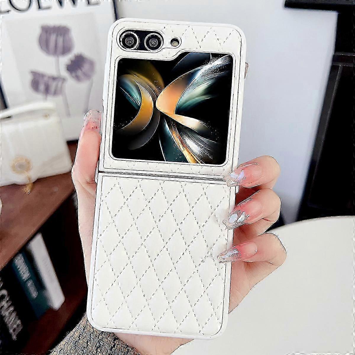 Compatible For Samsung z flip 6 phone case, pu leather phone case, Diamond stripe pattern phone case, non-slip