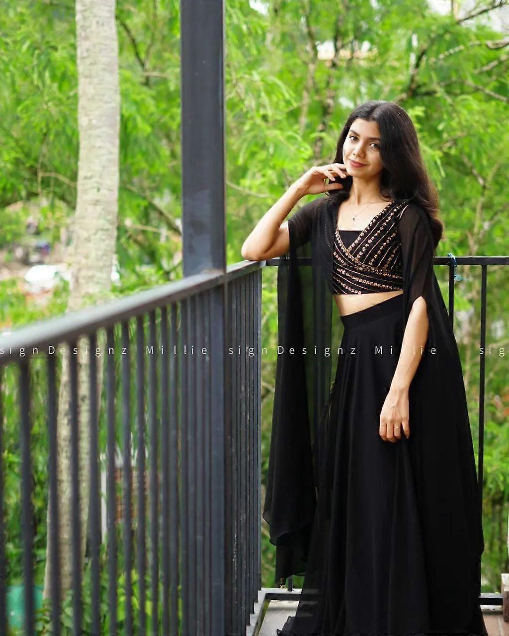 Fab Zone Woman's Beautiful Party Wear Latest Lehenga Blouse
