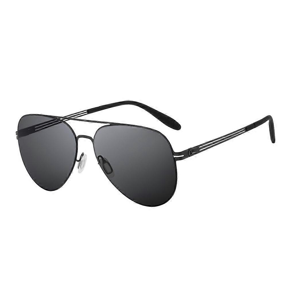Round-frame aviator sunglasses with elastic stainless-steel frames and high-definition nylon polarized lenses, practical for sun protection