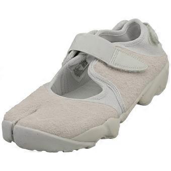 Nike Air Rift Womens Walking Sandals in Photon Dust