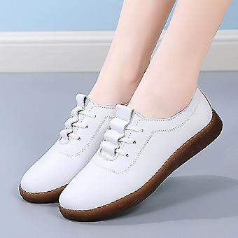 Women's Soft Leather Shoes Comfortable Solid Color Slip-on Flat Shoes For Daily Wear Shopping
