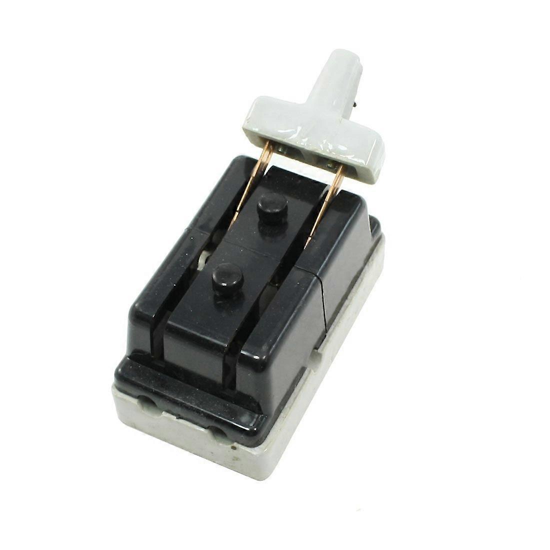 Qtqgoitem AC 220V 15A 2 Pole 2 Throw Circuit Control Closing Disconnect Switch Black (Model: 431 18e 9b5 a91 6f8)