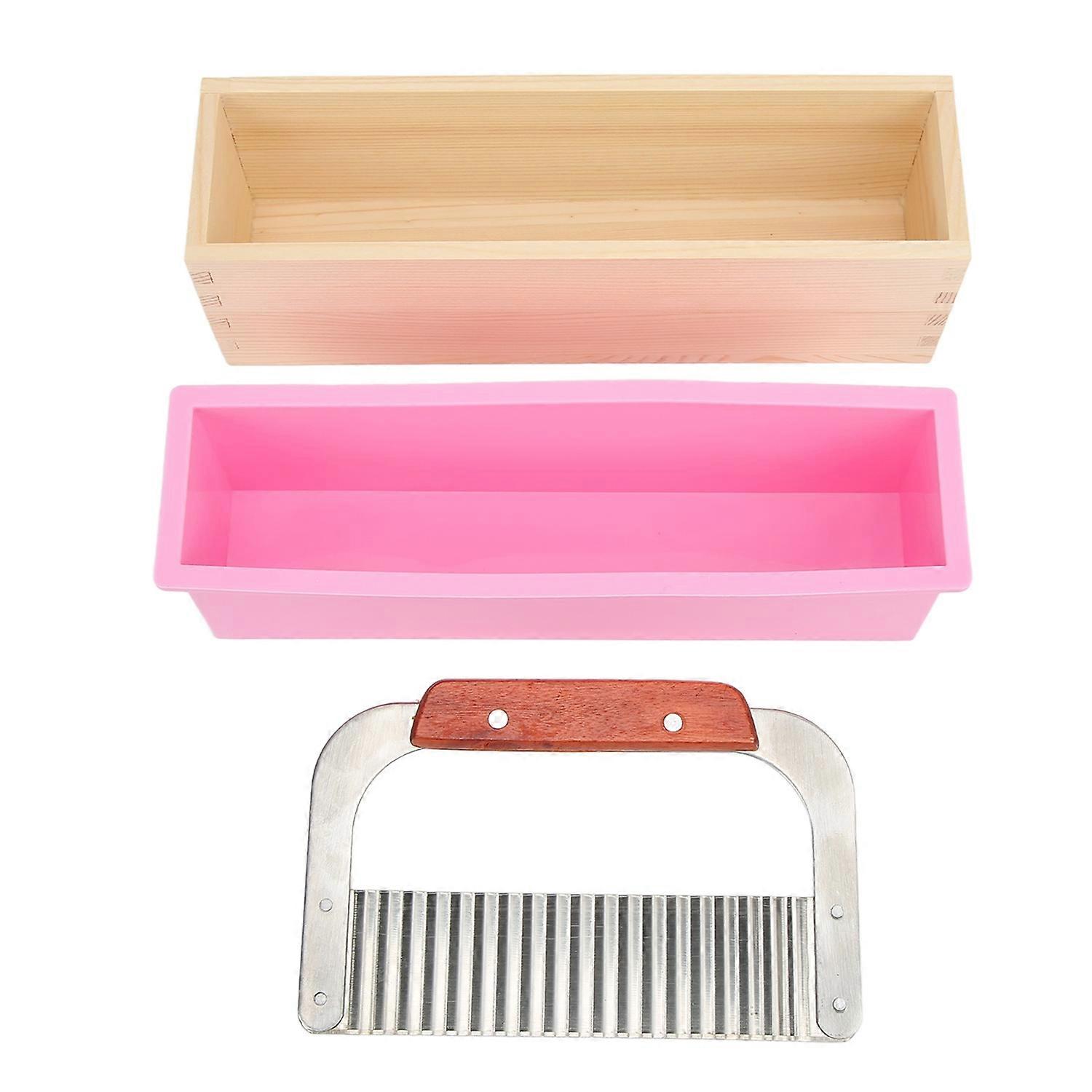 Feature:
1. Glossy Appearance: The wooden box allows the soap to hold its shape and cool more slowly