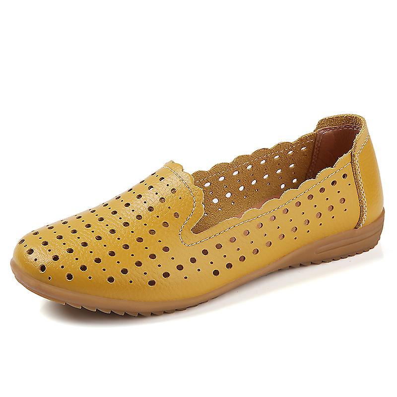 Sommar kvinnor Mode Casual Skor Läder Slip-on Flats Loafers Damer Designer Sneakers Hollow Out Andningsbara kvinnors mockasiner