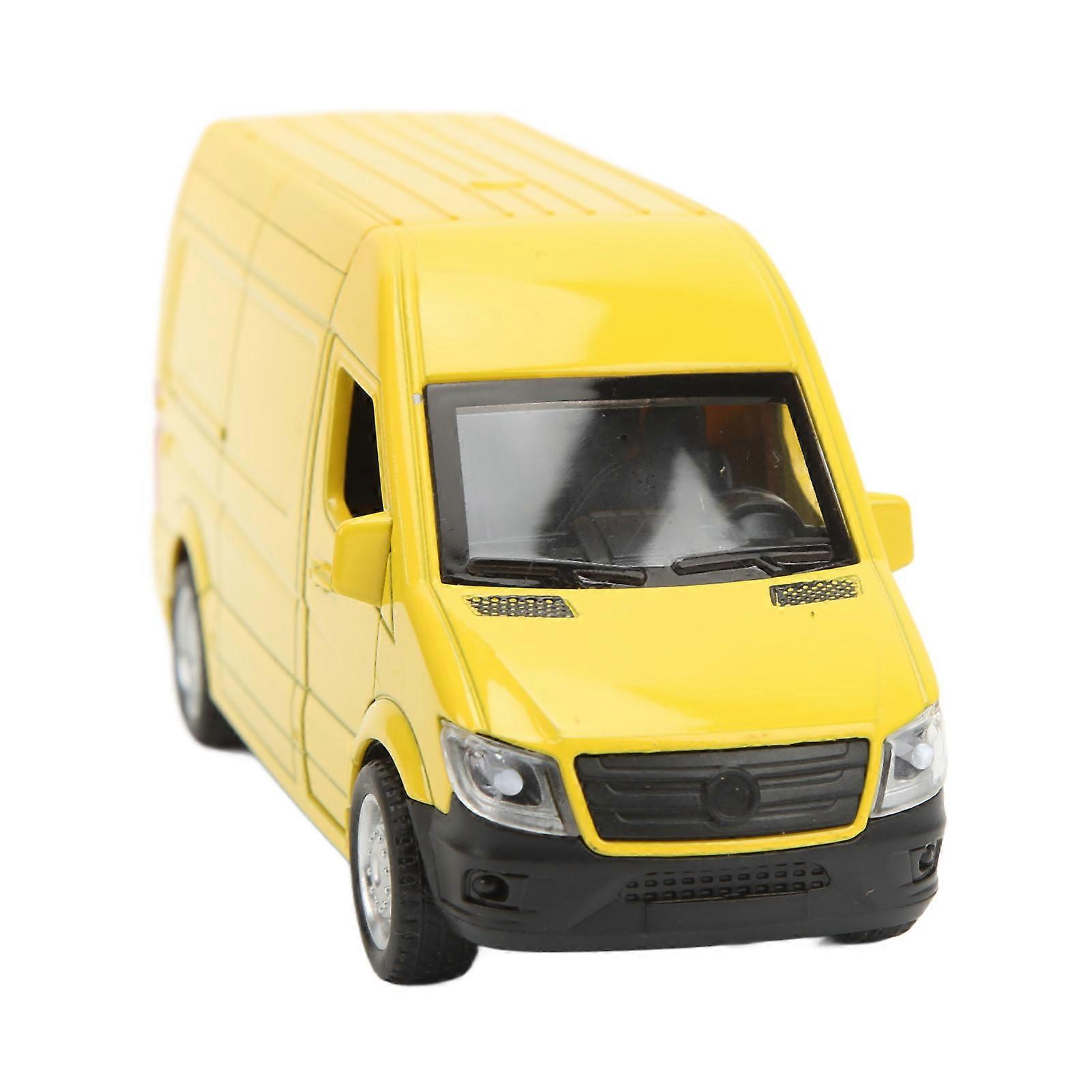 1:32 Diecast Car Toy Model Door Opened Pull Back Light Sound Alloy Casting Display Vehicle Model Yellow 